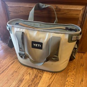 Yeti Hopper 20 Cooler
